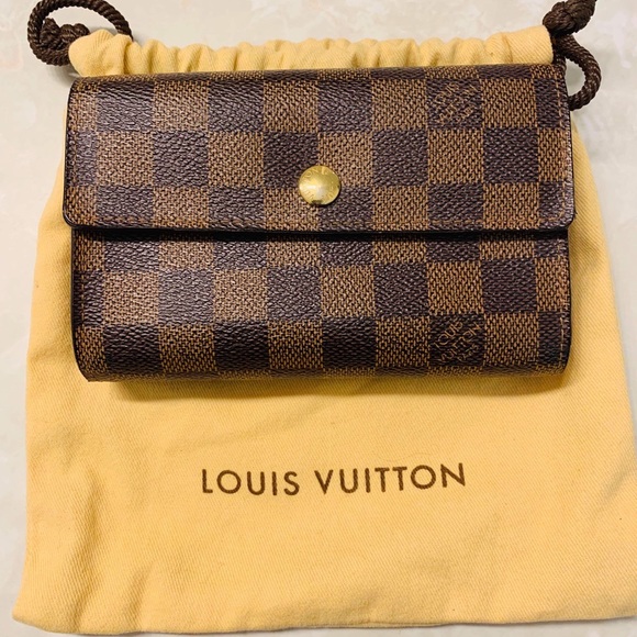 Louis Vuitton Handbags - Flash sale Authentic LV Trifold wallet
